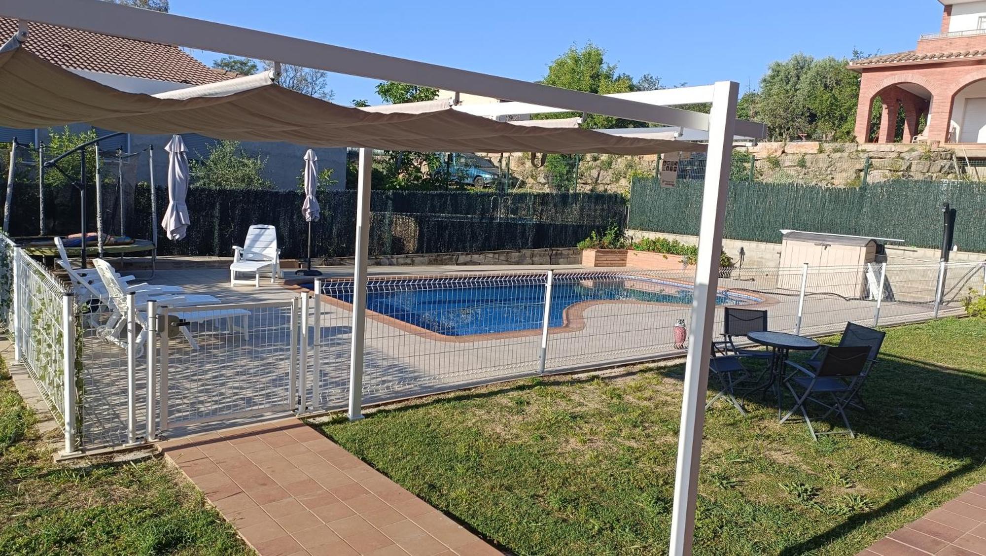 הוילה Santa Eulalia de Ronsaná Casa Con Jardin Y Piscina Privada. מראה חיצוני תמונה