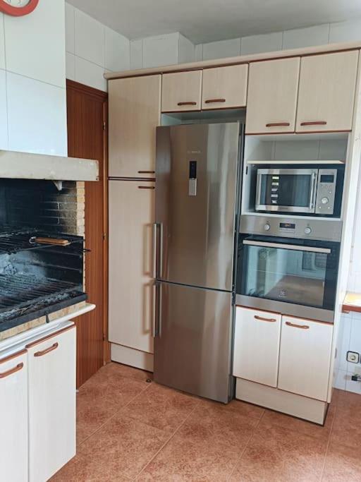 הוילה Santa Eulalia de Ronsaná Casa Con Jardin Y Piscina Privada. מראה חיצוני תמונה